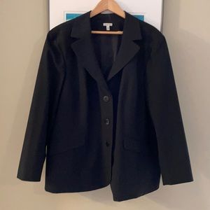 High quality fully lined 24W black blazer